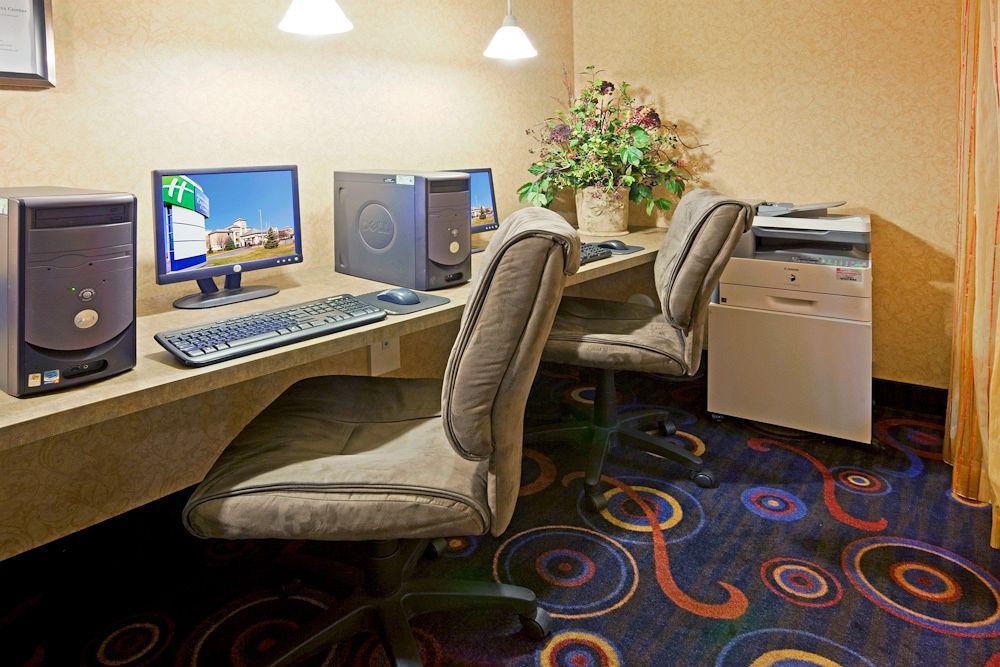 Holiday Inn Express Hotel & Suites Minneapolis-Golden Valley By Ihg Saint Louis Park Facilities photo