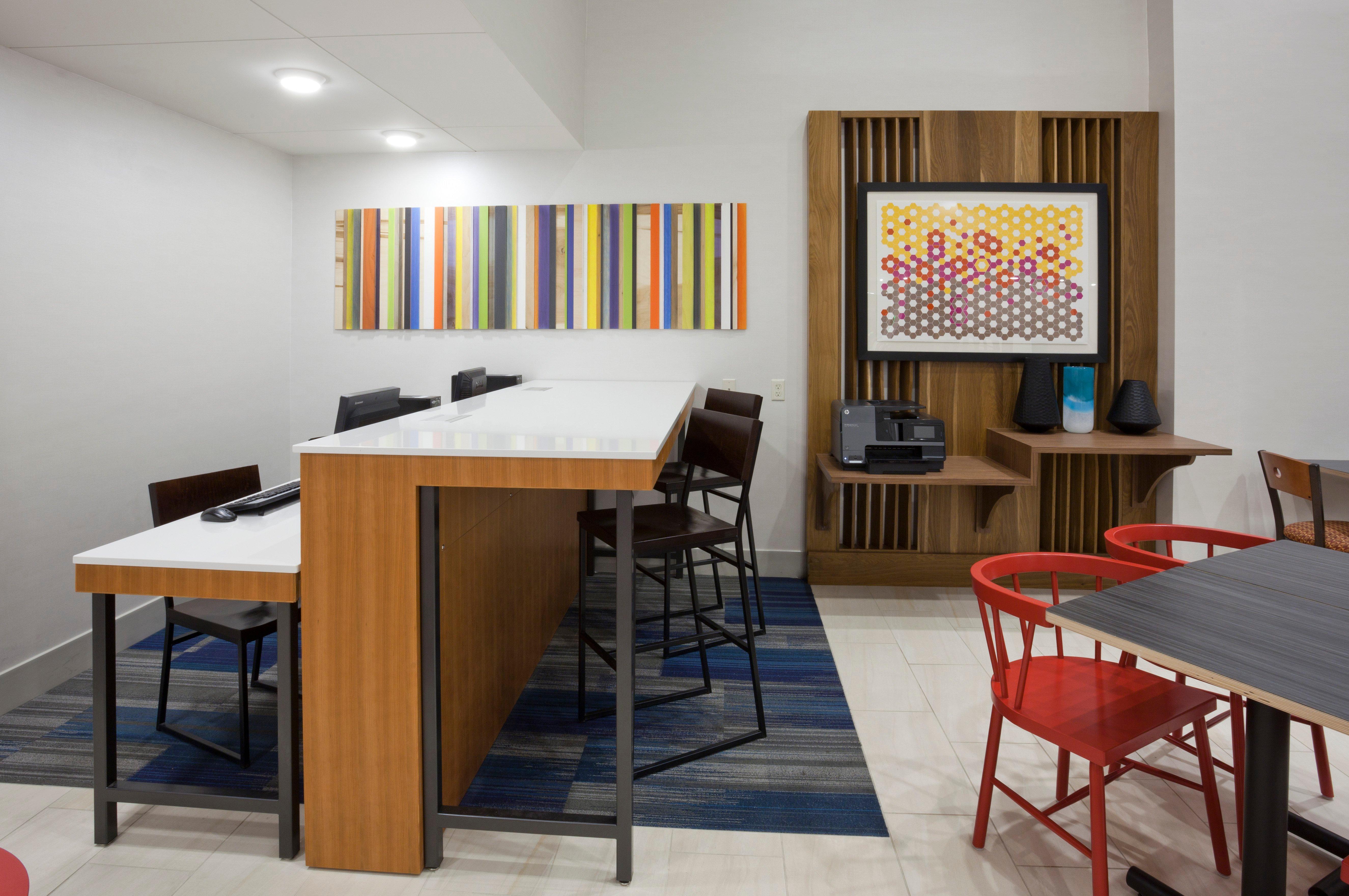 Holiday Inn Express Hotel & Suites Minneapolis-Golden Valley By Ihg Saint Louis Park Exterior photo