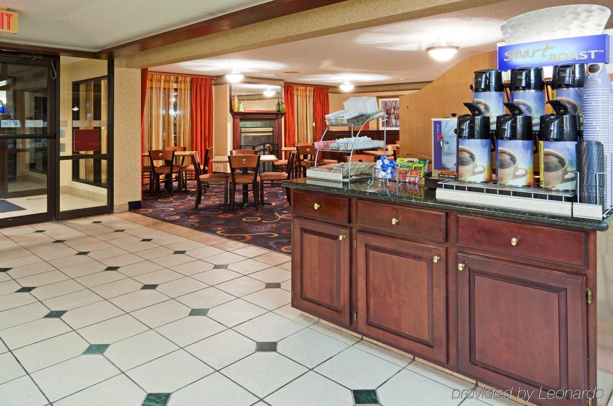 Holiday Inn Express Hotel & Suites Minneapolis-Golden Valley By Ihg Saint Louis Park Restaurant photo