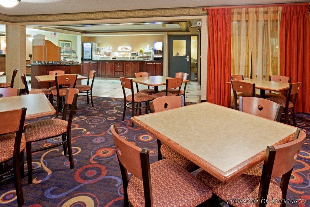 Holiday Inn Express Hotel & Suites Minneapolis-Golden Valley By Ihg Saint Louis Park Exterior photo
