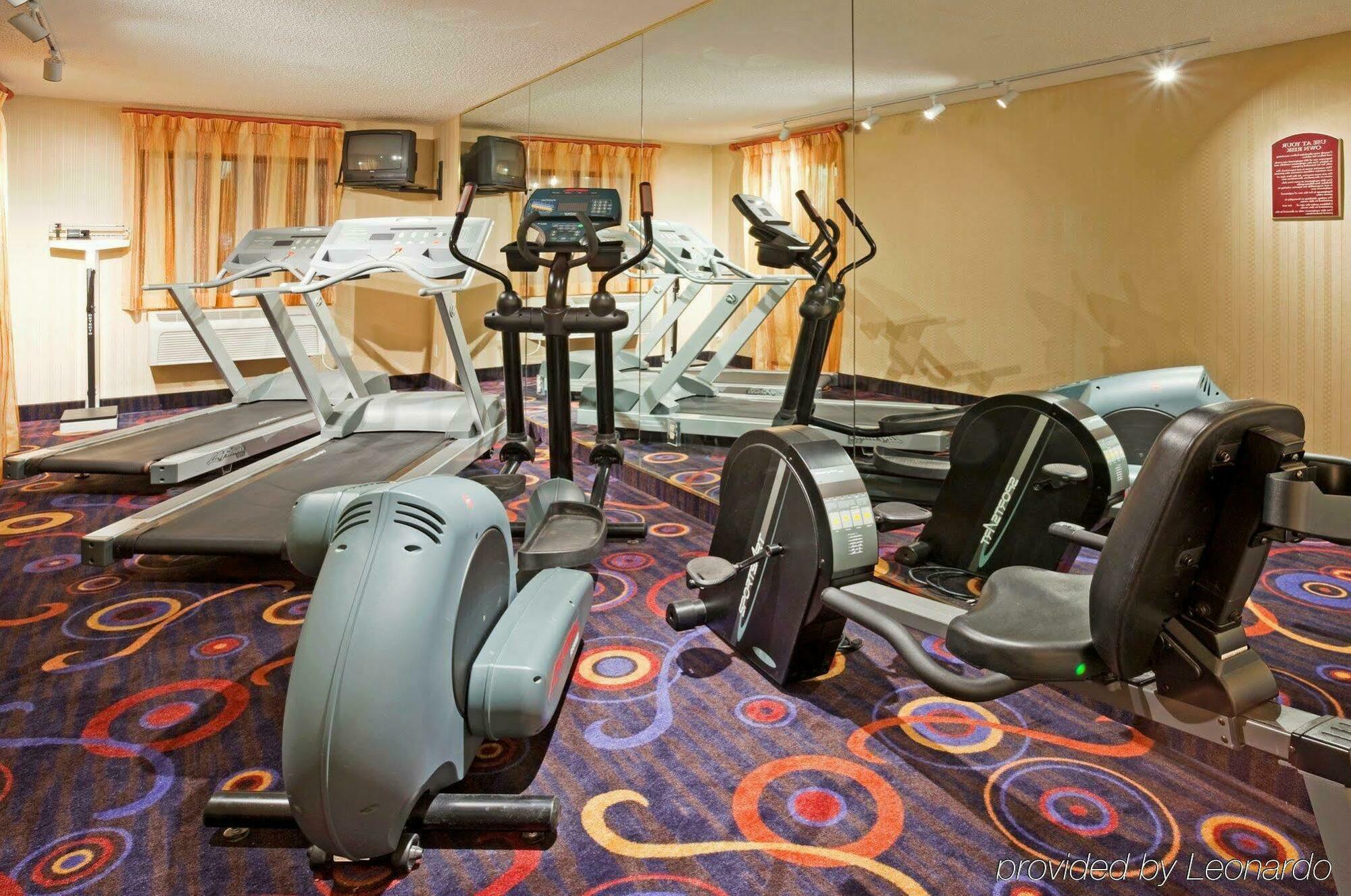 Holiday Inn Express Hotel & Suites Minneapolis-Golden Valley By Ihg Saint Louis Park Facilities photo