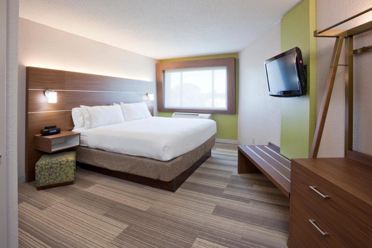 Holiday Inn Express Hotel & Suites Minneapolis-Golden Valley By Ihg Saint Louis Park Exterior photo